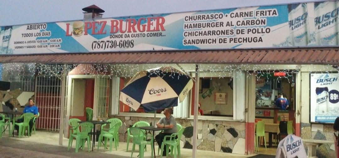 Fachada de López Burger en Bayamón — terracita al aire libre